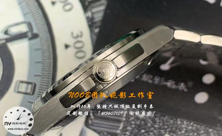 V7厂万国工程师侧面.jpg